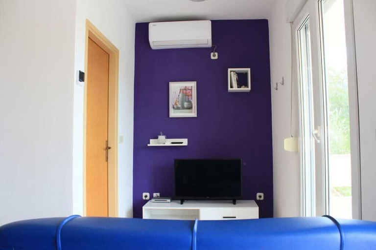 Others 5, Magnolija Apartment, Sleeps 3, Preko