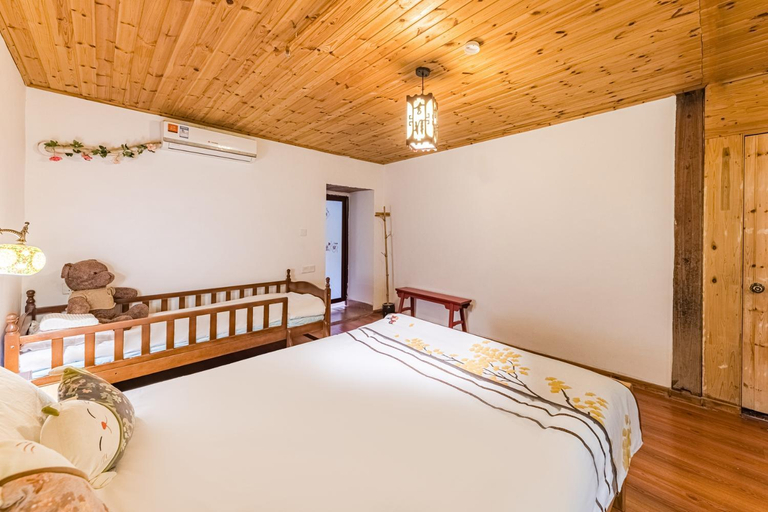 4, Nanjin Earthen Listen Spring Villa, Zhangzhou