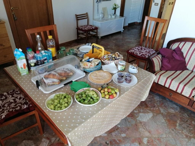 Dining 2, Casa Raffaella, Bari