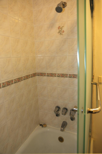 Bathroom 4, Nash Hotel, Alameda