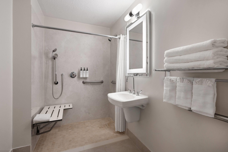 Bathroom 5, Wyndham Garden Manassas, Prince William