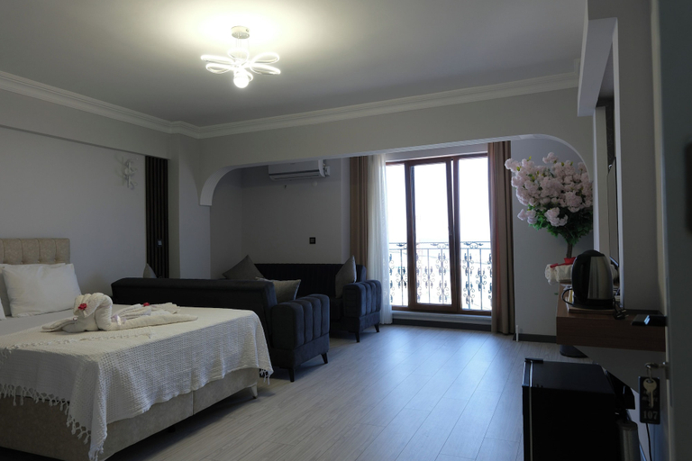 Bedroom 2, Kilic Motel, Arnavutkoy