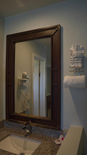 Bathroom 4, Relax Inn, Coconino