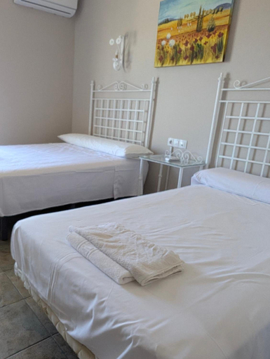 Bedroom 2, Hotel Restaurante Casa Marchena, Jaén