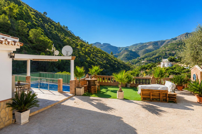 Others 4, Villa Cecilia Large Private Pool, A/C, WiFi, Málaga