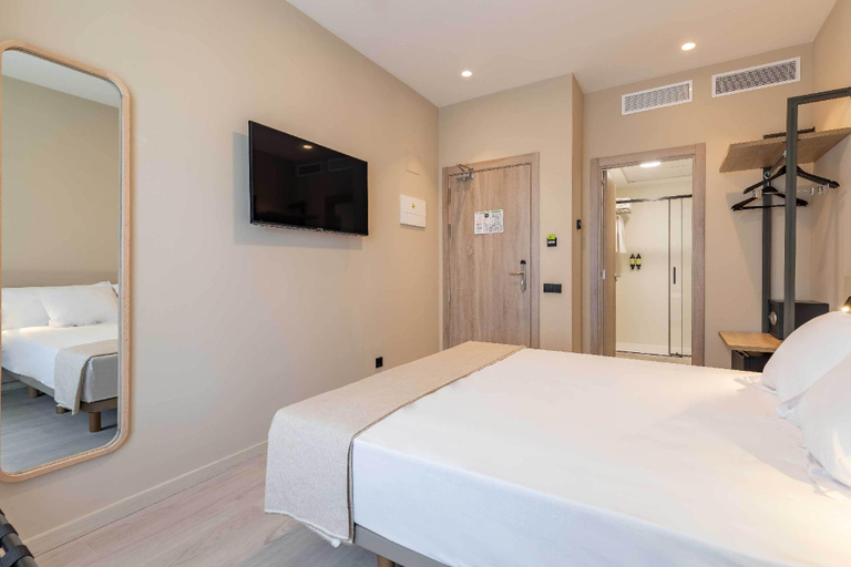 Bedroom 5, HQ Arena Hotel, Valencia