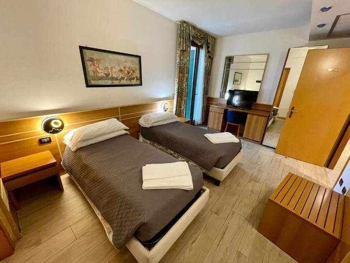 Room 3, Hotel Oasi, Padua