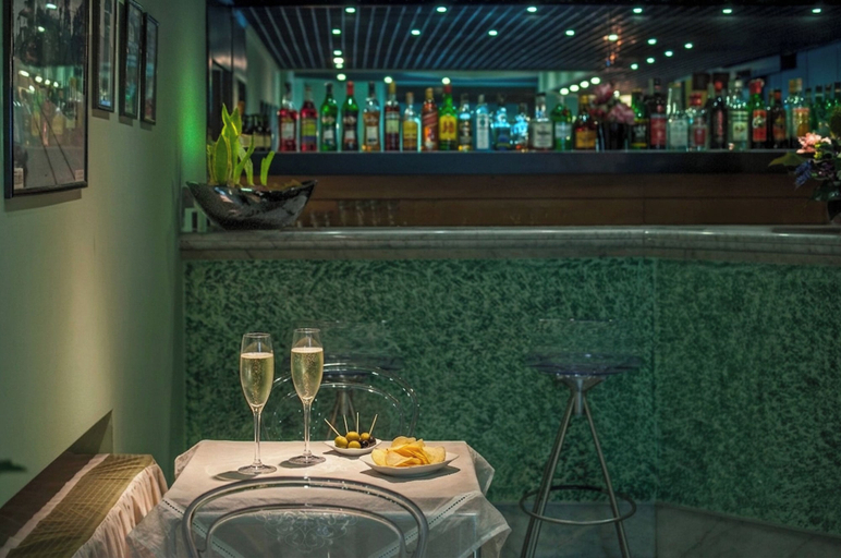 Food & Drinks 5, Hotel Rex, Lucca