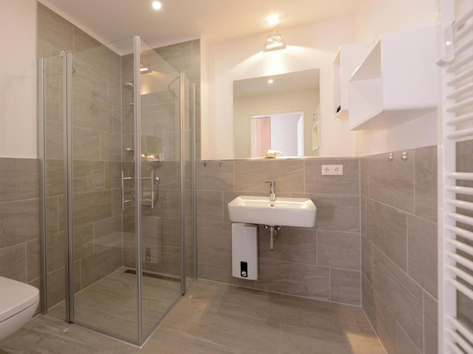 Bathroom, Ohlerich Speicher App_ 20, Nordwestmecklenburg