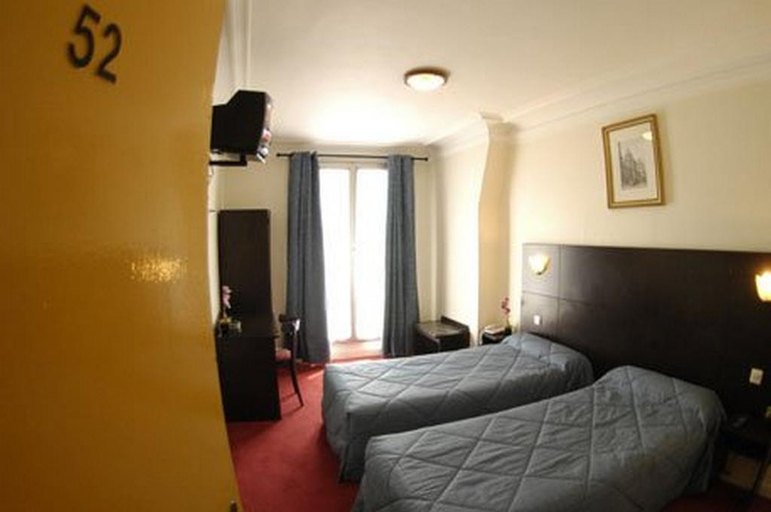 Bedroom 2, La Vieille France, Paris