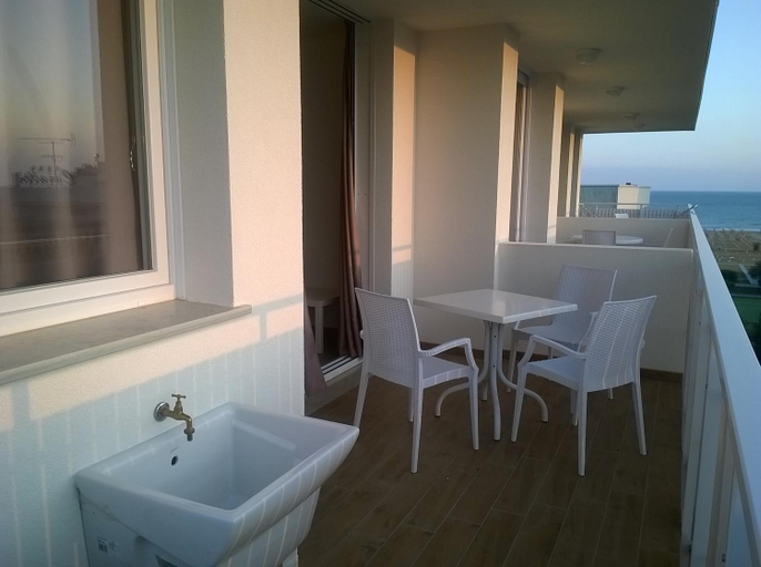 Others 4, Villa Silente L, Venezia
