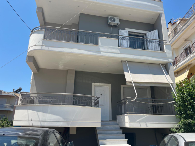 5, Leas little House, Epirus