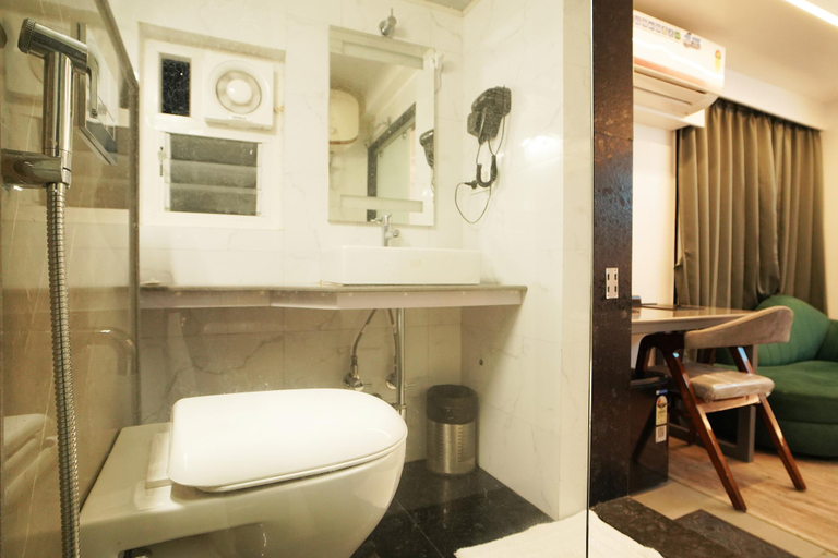 Bathroom, Hotel Heritage, Darjiling