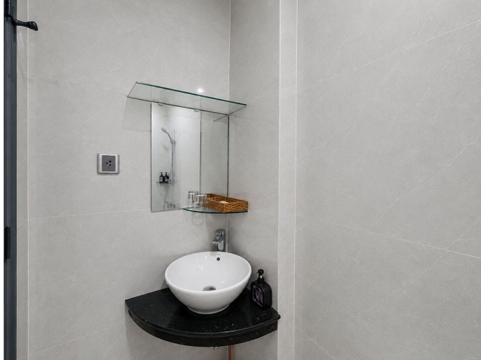 Bathroom 4, Galang Hotel, District 3