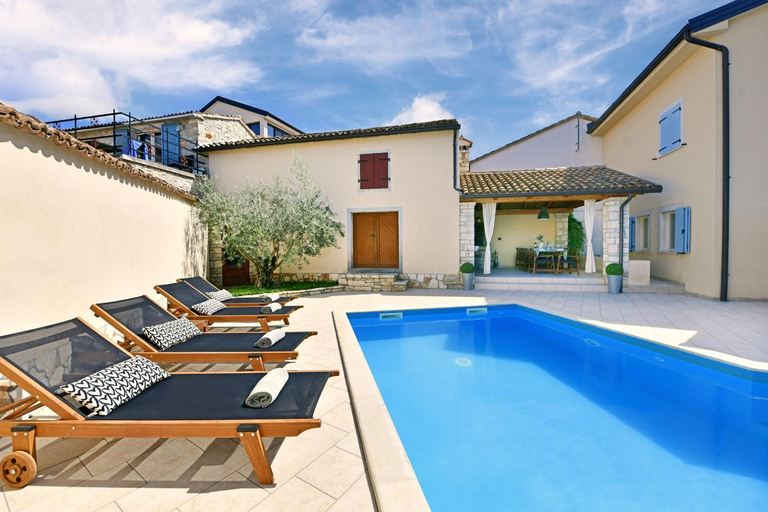 Exterior view 4, Villa Regina Perci, Poreč