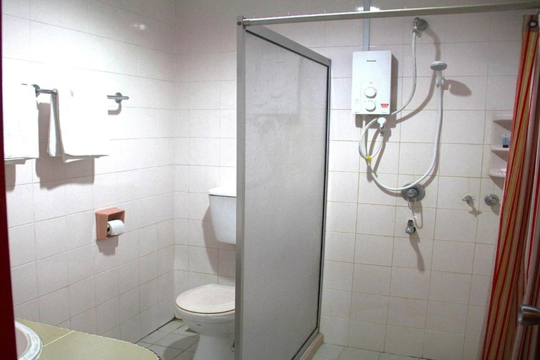 Bathroom 3, Hotel Ramai, Sandakan