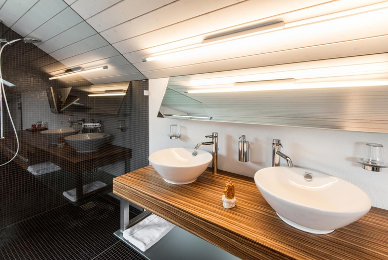 Bathroom 4, Hotel Thorenberg, Luzern
