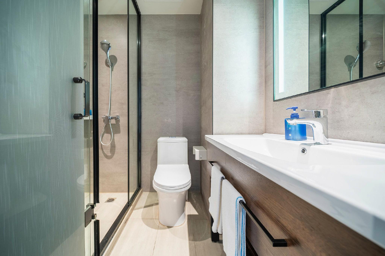 Bathroom 3, Hanting Hotel Shanghai Daning Music Square, Shanghai