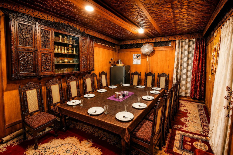 Others 4, Houseboat Young morning star royale, Srinagar