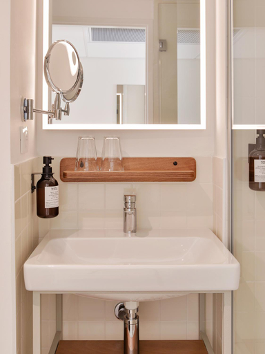 Bathroom, Alfred Hotels Paris Lecourbe - Hôtel Rénové, Paris