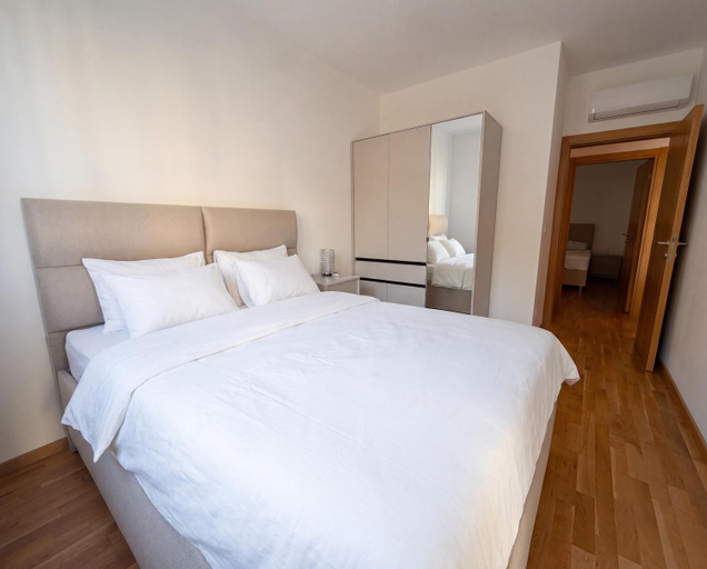 Others 3, Wow apartment