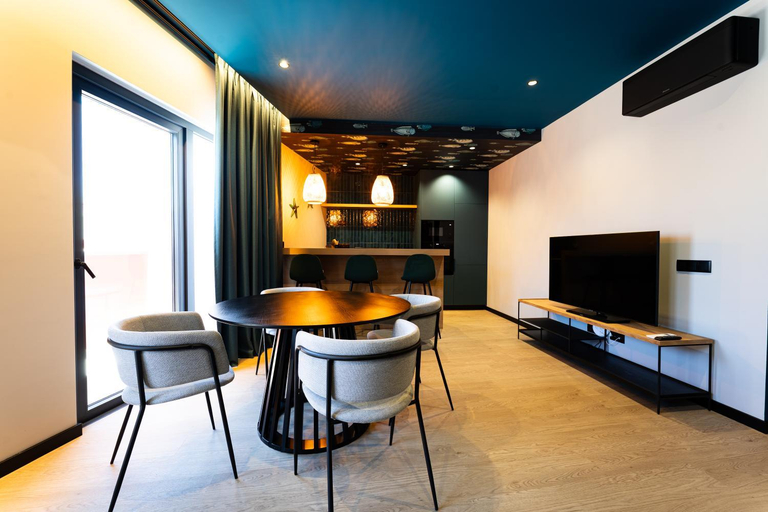 Shared lounge/TV area 4, Lagos Moments Lodge, Lagos