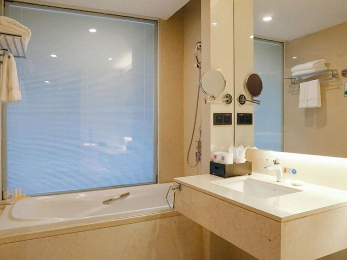 Bathroom 5, Guangdong Yingbin Hotel, Guangzhou