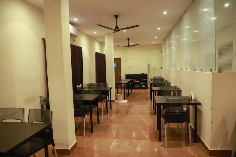 Food & Drinks, Comfort Hotel, Dibrugarh