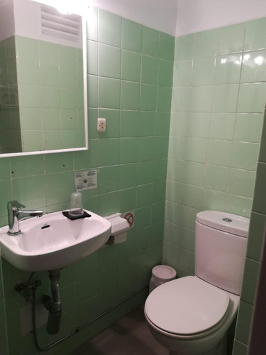 Bathroom 4, Hostal La Fosca, Girona