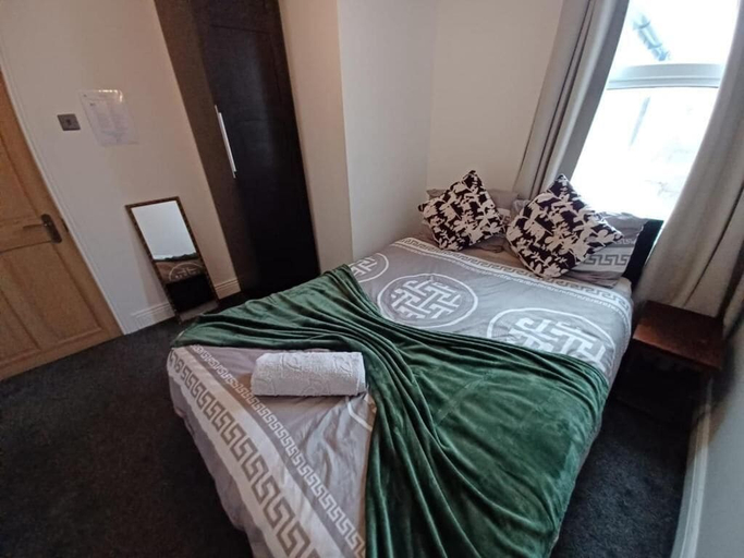 Room 5, The Chestnut, Thurrock
