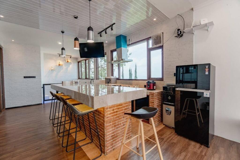 3, Asri Panderman Villa J-1, Malang