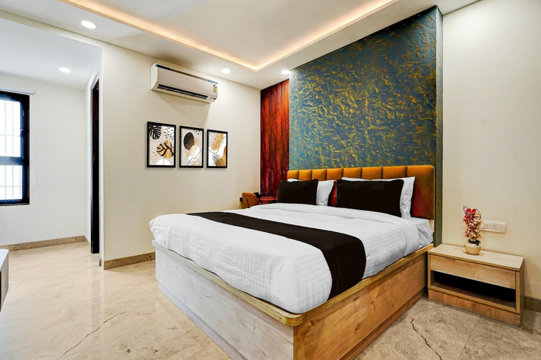 Room 2, Classic With Balcony Sector 51 Gurgaon, Gurgaon