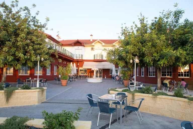Outdoor dining 2, Mitra Rooms, Córdoba