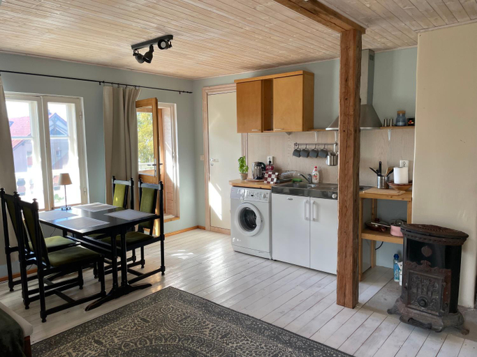 Others 4, Vaike-Liiva Villa, Haapsalu