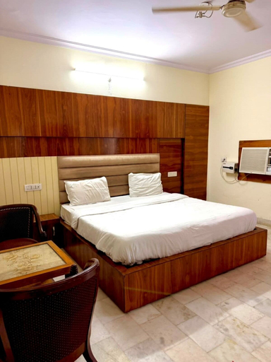 Room 3, Shivmurti Grand, Hardwar