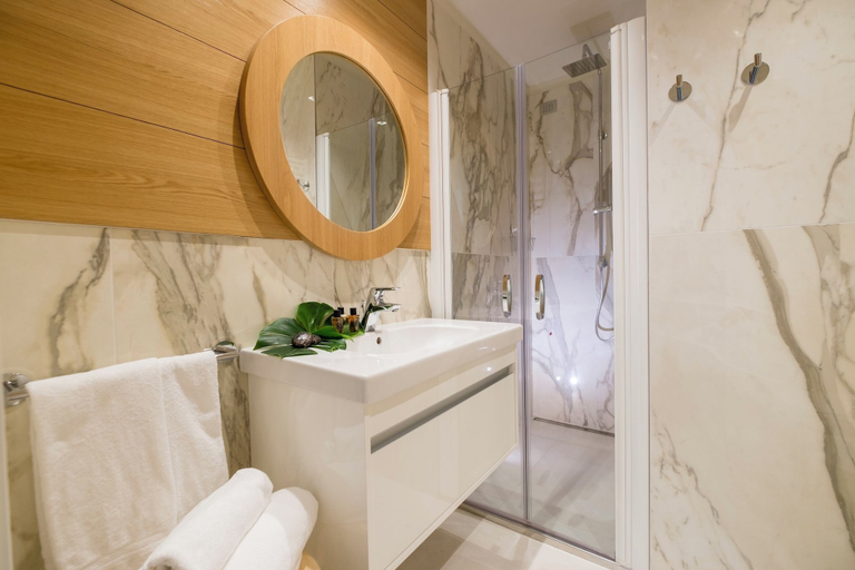 Bathroom 5, Metropol Ceccarini Suite - Luxury apartments, Rimini