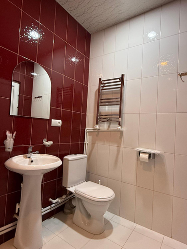 Bathroom 3, Liga Hotel and Restaurant