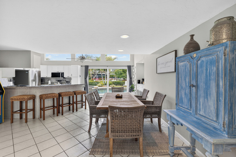 Others 5, Luxe 3BR Siesta Key Home Pool, Sarasota