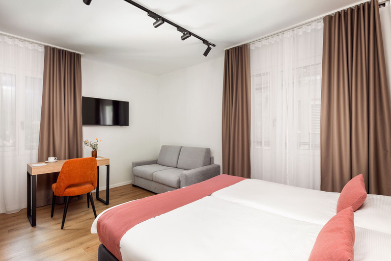 Bedroom 4, Tailormade Hotel AL GIARDINETTO Biasca, Riviera