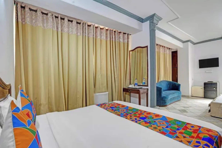Room 5, Fabhotel Iconic Residency, Delhi