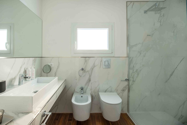 Bathroom, Vista sulle Cupole by Wonderful Italy, Palermo