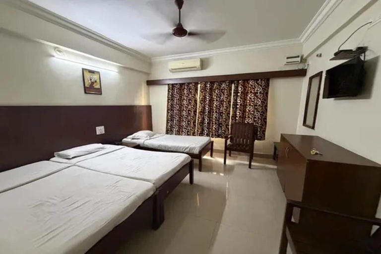 Room 5, Fabhotel Bhavani Inn Luxury Rooms, Hyderabad