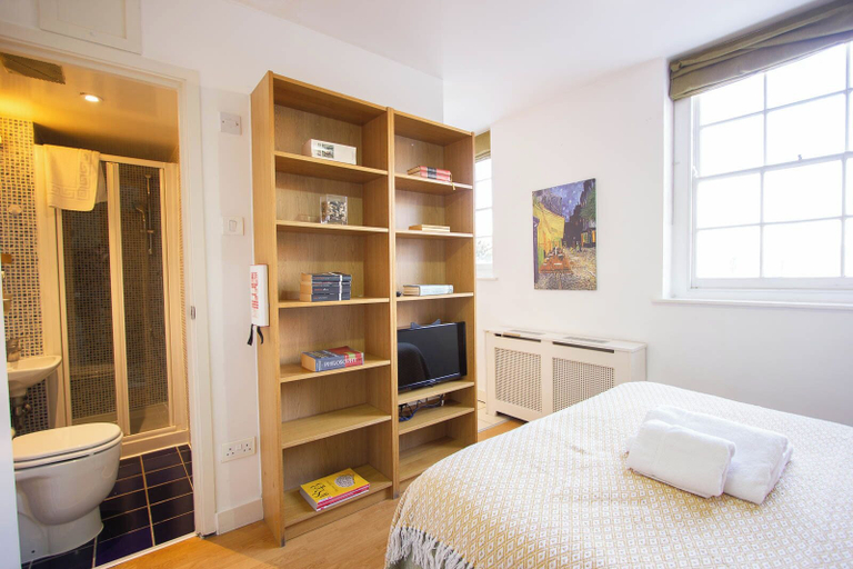 Bedroom 3, Studios 2 Let North Gower, London