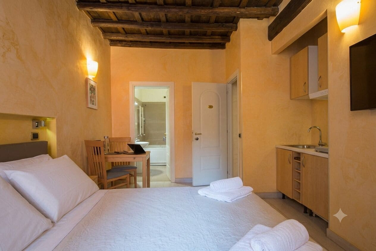 Bedroom 3, TrinitaDeiMonti Guest House, Roma