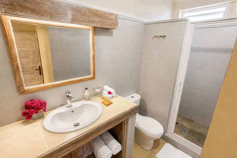 Bathroom 5, Lankraz Hotel, Mauritius