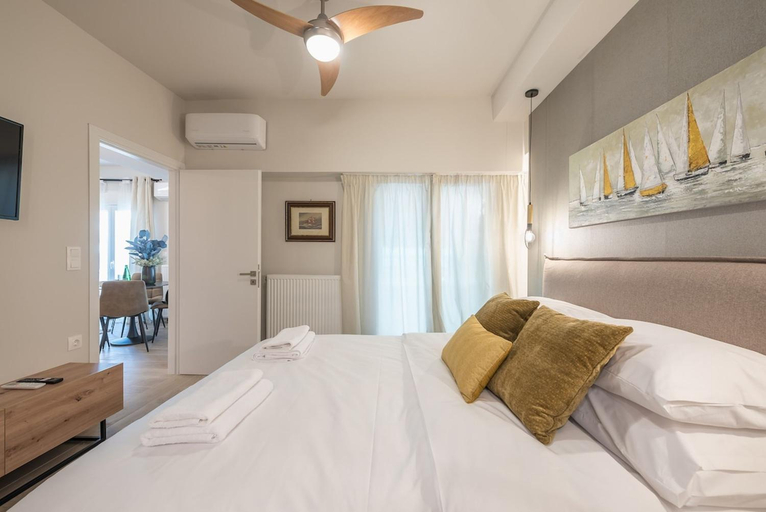 3, Marina Zeas Comfy Apartment, Attica