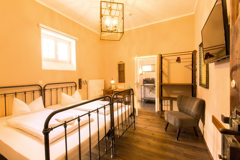 Bedroom 2, Hotel Fronfeste, Amberg