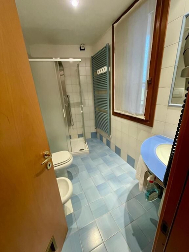 Bathroom 4, Hotel Oasi, Padua