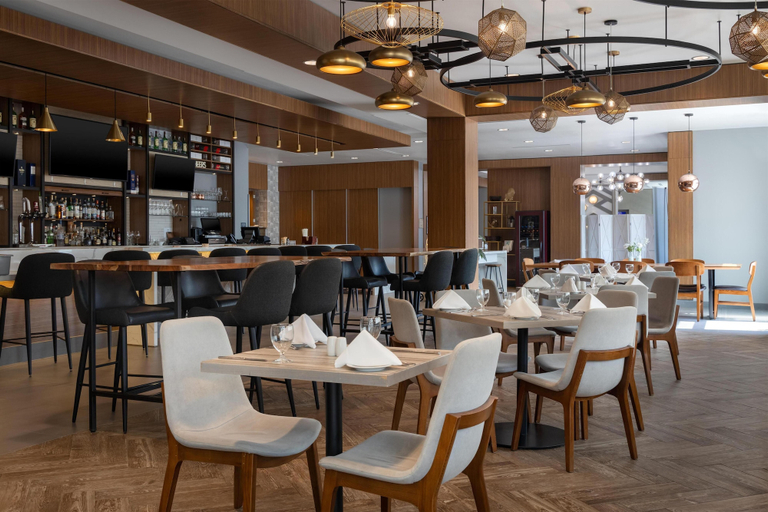 Food & Drinks 5, Hilton Garden Inn Sudbury, Greater Sudbury