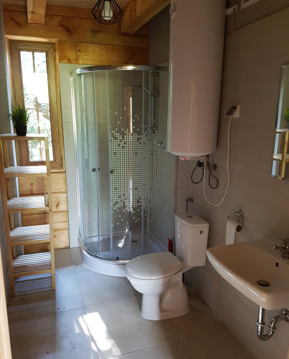 Bathroom, Przystan Bieszczady, Lesko